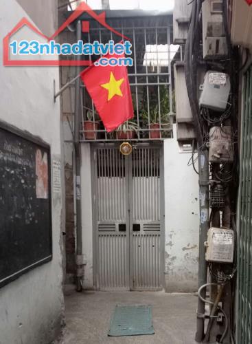 Bán đất Bạch Mai 35M MT3m +4,7 Tỷ-ngõ nông-ko QH
