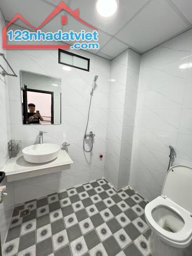 Bán nhà P. Vĩnh Hưng DT 30m2x5T MT 4,3m cách ôtô tránh 20m ngõ rộng thoáng, nhà xây mới. - 4