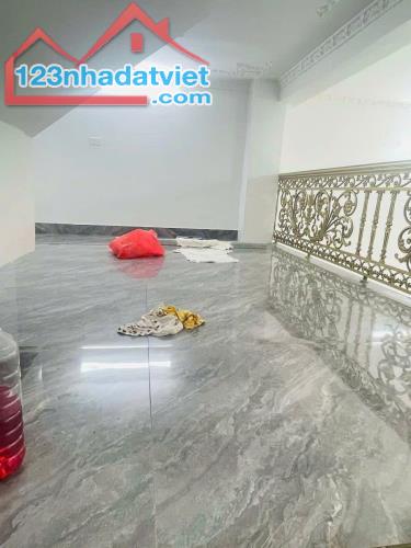 Bán nhà phố Lý Nam Đế hoàn Kiếm - Lô Góc 3 thoáng 45m2-5T-MT5m giá tốt 3x Tỷ - 2