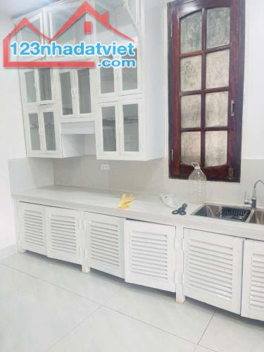 Bán nhà phố Lý Nam Đế hoàn Kiếm - Lô Góc 3 thoáng 45m2-5T-MT5m giá tốt 3x Tỷ - 4