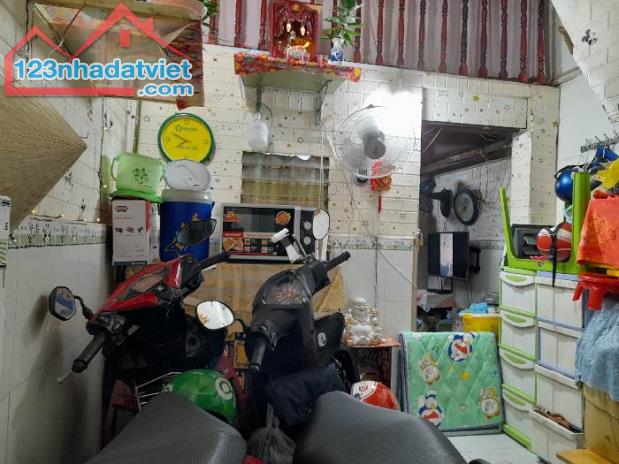 BÁN NHÀ 3 TẦNG,Q5,VÀO Ở NGAY,DT SÀN 60M2,GIÁ 4.X.TỎI