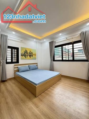 Nhà đẹp lô góc, Nguyễn An Ninh 25m 5T, 3 ngủ thoáng sáng, Sổ đỏ vuông vắn, Gần Ô tô 🌹