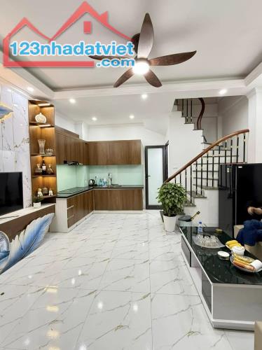 Nhà đẹp lô góc, Nguyễn An Ninh 25m 5T, 3 ngủ thoáng sáng, Sổ đỏ vuông vắn, Gần Ô tô 🌹 - 2