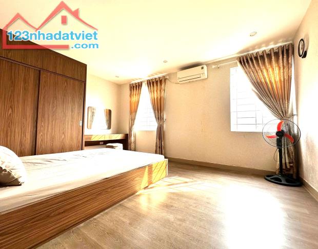 ✅CHO THUÊ CHUNG CƯ TÒA C4 ĐỐI DIỆN CÔNG VIÊN HÒA BÌNH 138 M2, 3 PHÒNG NGỦ, 2 VỆ SINH, FULL - 2