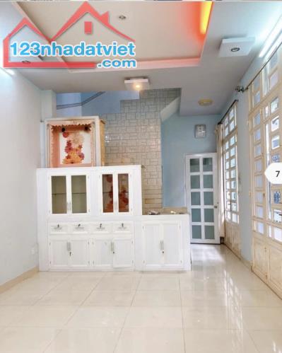 MẶT TIỀN KINH DOANH 3 MẶT TIỀN SIÊU ĐỈNH. 5 TẦNG. ĐƯỜNG  CHỢ LỚN. Q6 - 2