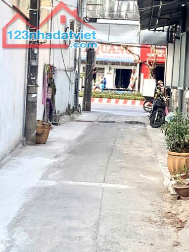NHÀ PHÚ TÂN LIỀN KỀ ĐẠI LỘ ĐỒNG KHỞI HẺM XE Ô TÔ 7 CHỖ - 1