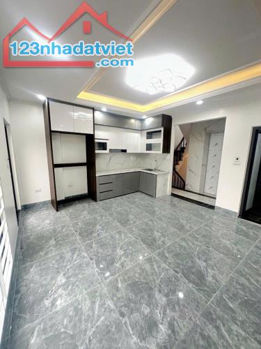 TRUNG TÂM THANH XUÂN  KHƯƠNG ĐÌNH 40m2 6TẦNG THANG MÁY NHÀ ĐẸP FULL NỘI THẤT AN SINH ĐỈNH - 1