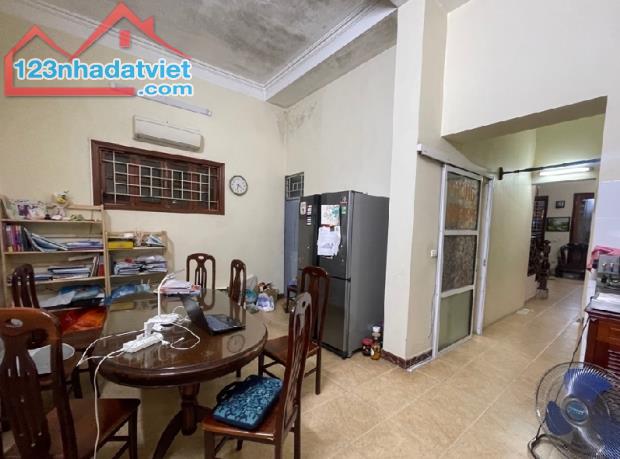 NHÀ ĐẸP 130M2 - 3 THOÁNG - Ô TÔ TRÁNH - CẠNH VINHOME - 4