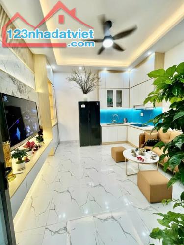 Cực hiếm nhà đẹp Hoàng Mai – mặt ngõ ô tô – 2 thoáng – 42m2, nhỉnh 5 tỷ. - 2