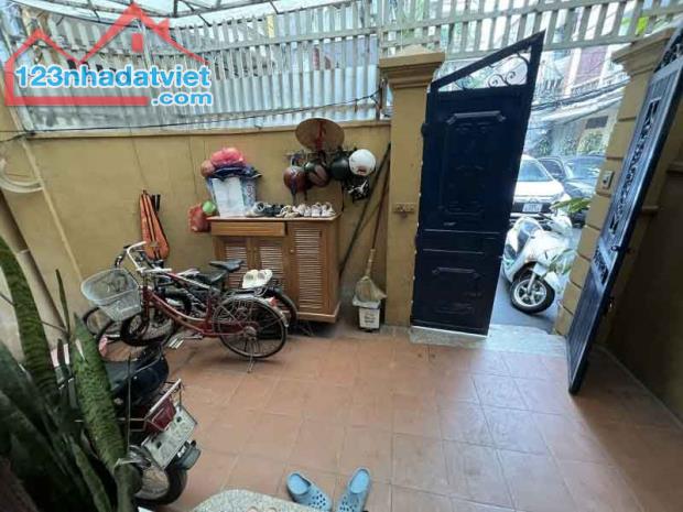 Bán nhà Xuân Diệu, Tây Hồ, gần ôtô, đầu tư tốt, 255mx5t, 50 tỷ, 0985696268 - 1