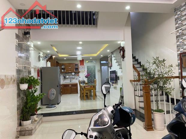 Bán nhà mặt tiền Nguyễn Đức An - Sơn Trà. Giá cực ngon, tlcc