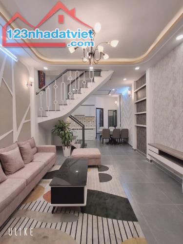 Bán Nhà Thạnh Lộc 19, Quận 12, 3 Phòng Ngủ, 3.x Tỷ