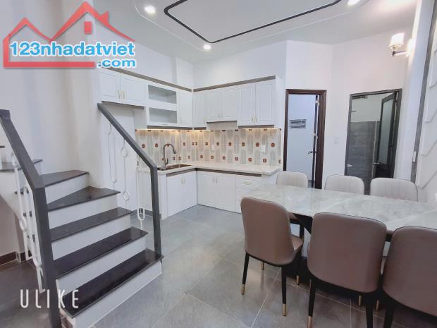 Bán Nhà Thạnh Lộc 19, Quận 12, 3 Phòng Ngủ, 3.x Tỷ - 3