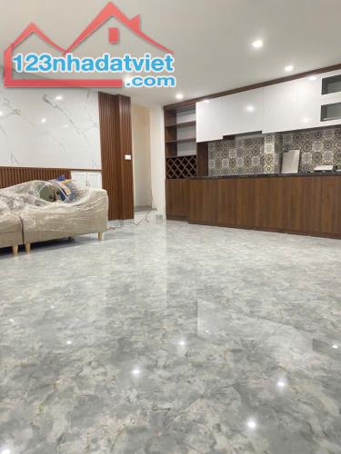 bán nhà Đống Đa 40m Linh Quang, 3 ngủ, đủ nội thất, nhà ở luôn - 1