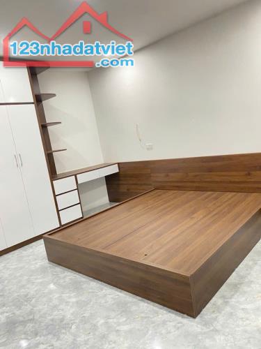 bán nhà Đống Đa 40m Linh Quang, 3 ngủ, đủ nội thất, nhà ở luôn - 2