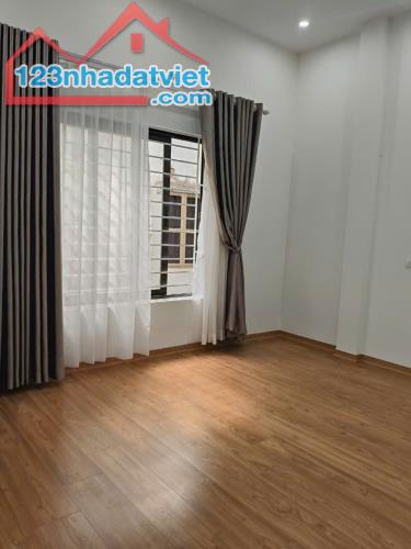 bán nhà Hoàng Mai 40m Nguyễn Khoái, gần ô tô diện tích rộng, nhà ở luôn - 3