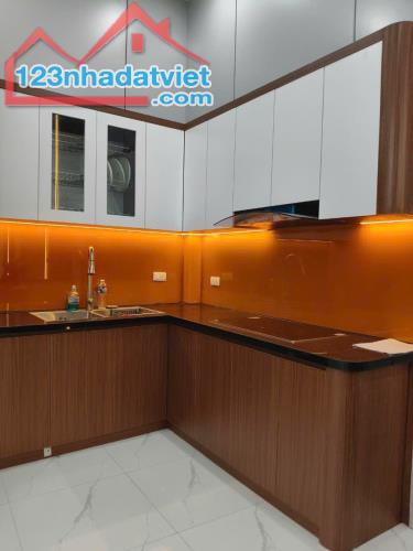 bán nhà Hoàng Mai 40m Nguyễn Khoái, gần ô tô diện tích rộng, nhà ở luôn - 4