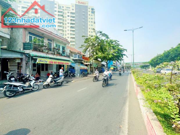 bán nhà mặt tiền - 4