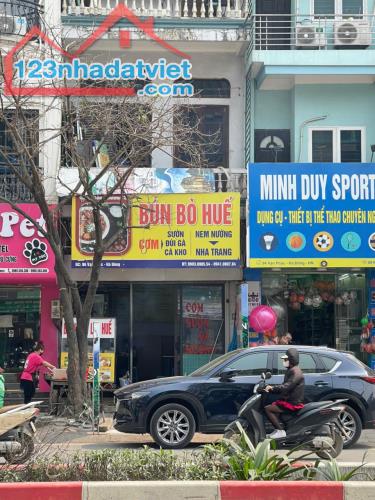Nhà 3 tầng 64.5m2 mặt tiền đường đôi số 96 Vạn Phúc Quận Hà Đông 25.5 tỷ – Kinh doanh đỉnh