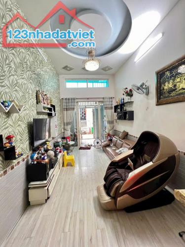 NHÀ ĐẸP KHU PHÂN LÔ - HXH ĐẬU CỬA - GẦN QUANG TRUNG & ST EMART2 - DT 63M² - 4 TẦNG - 1