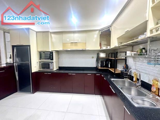4x17m mặt tiền đường số, P. Tân Quy Q7, 5 tầng đẹp, giá chỉ 11,99 tỷ - 2