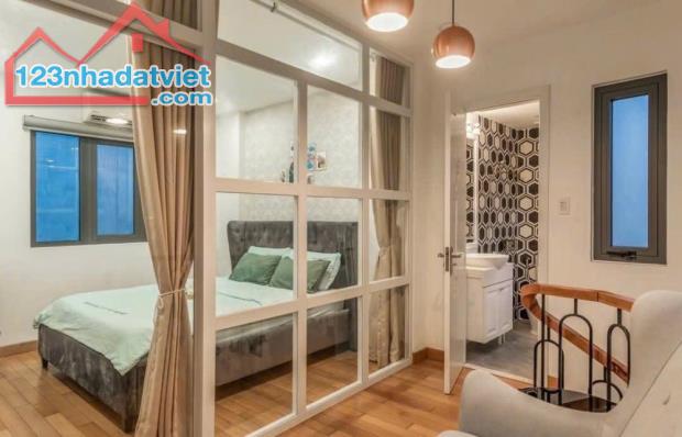 Bán nhà HxH Nguyễn Thị Minh Khai, Đakao, Quận 1, 3 lầu decor rất là đẹp chỉ 8,6 tỷ - 4