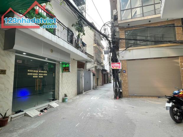 Nhà ngay ngã 3 kinh doanh- 3 tầng*50m2 *11.8 tỷ số 1 ngõ 197 Trần Phú, Hà Đông.