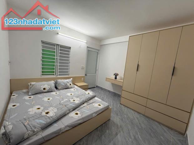 Cần bán nhà gác lửng đúc đường Lê Văn Sỹ - gần biển