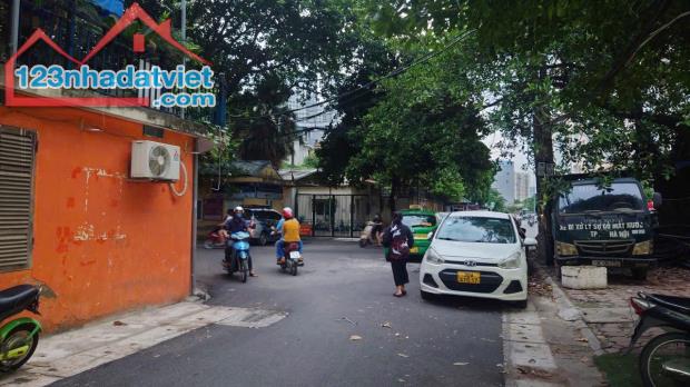 Bán Căn Hộ TT Hoàng Đạo Thành 65M - Tầng 1 - 4,5 Tỷ.2 ngủ - kinh doanh - 1