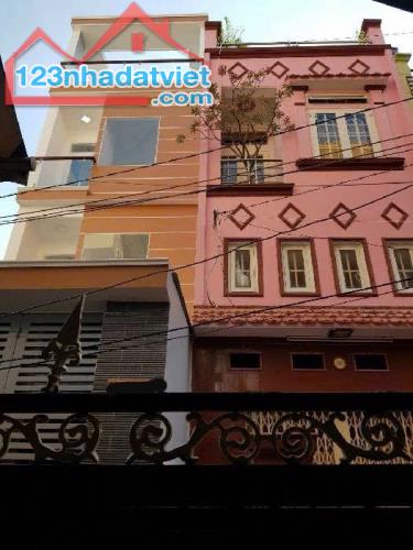 Bán nhà đúc 4 tấm 4 phòng ngủ, 38m2, Hồng Bàng, Quận 6