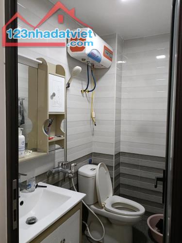 Bán gấp nhà 3,5tầng. mặt đường ĐÌNH ĐÔNG. Lê chân. 7,9tỷ. 45m2. Đường 9m. - 1