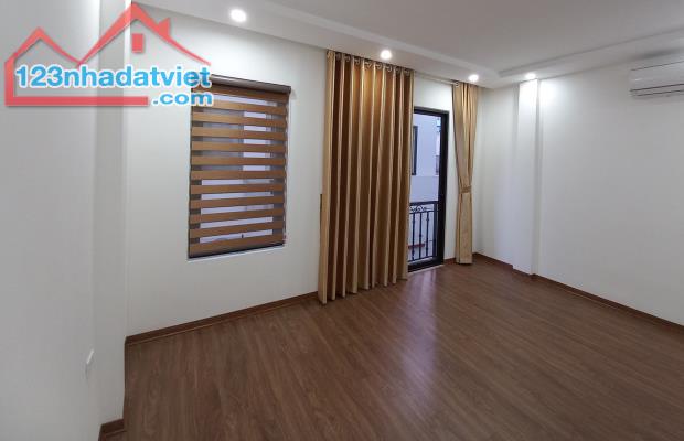 BÁN NHÀ 6 TẦNG - HOÀNG QUỐC VIỆT - Ở NGAY - KHU DÂN TRÍ CAO - 2