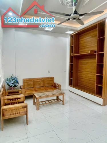 💥💥💥BÁN NHÀ 3 TẦNG Ngõ Phố TỰ ĐÔNG- Phường Cẩm Thượng-TP. HẢI DƯƠNG