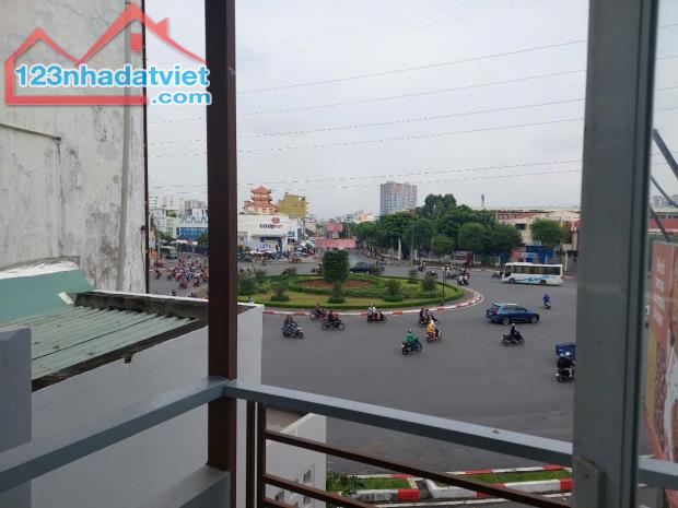 Cần bán nhà mặt tiền đường Nguyễn Văn Luông , Phường 12, quận 6, ngay vòng xoay - 4