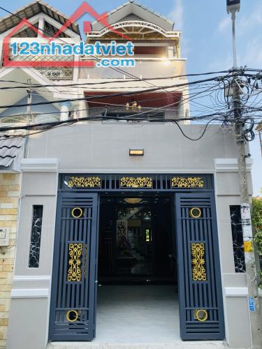 Bán nhà Vip Dương Cát Lợi Nhà Bè 4 tầng 80m² Gara Ô Tô Full Nội Thất Chỉ 6.2 T