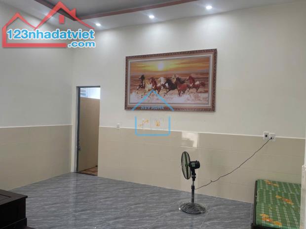 Nhà đẹp 2 tầng 118m2 đường Phù Đổng , Hòa Xuân , Cẩm Lệ . - 2