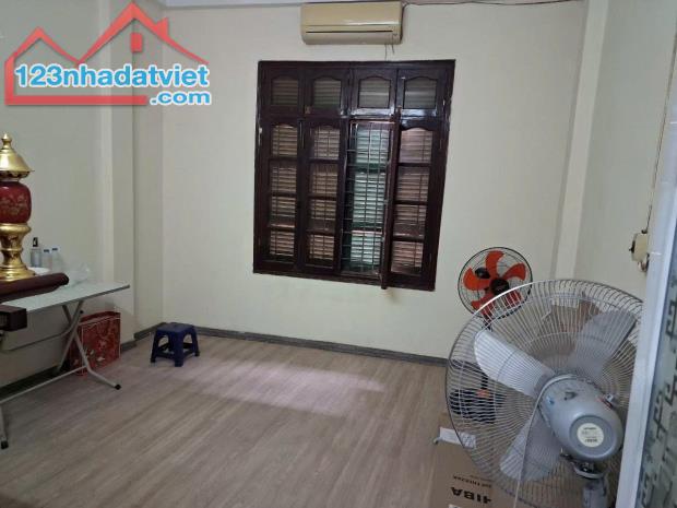 Phân lô Hoàng Cầu, Ôtô vào nhà, Ngõ Thông Kinh Doanh, 2 Thoáng, 49m2, MT 3.8m, Giá 14.5 tỷ - 3