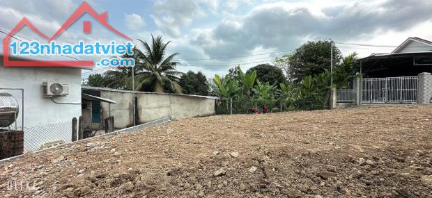 Lock 5 lô Suối Hiệp - Diên Khánh DT: 72m2 bán: 490 triệu/ lô Lh em: 0976396883 Trinh