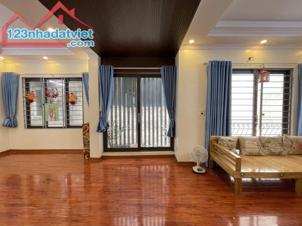 Bán nhà Khương Đình, Thanh Xuân, mặt tiền rộng, nhà đẹp như mới, 1 nhà ra phố - 1