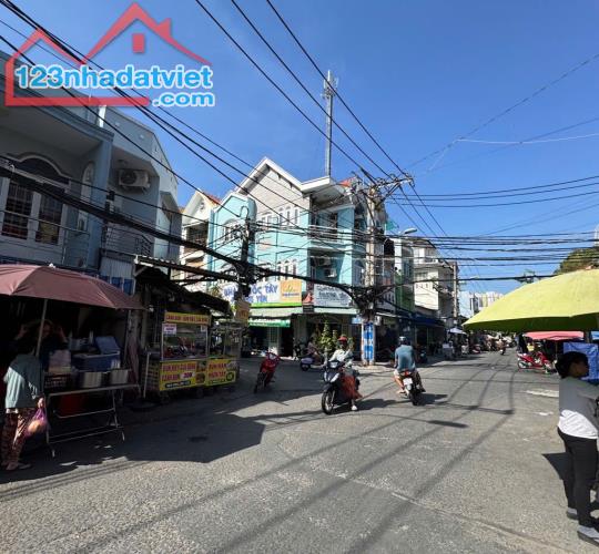BÁN NHÀ 2 TẦNG NGAY CHỢ PHÚ ĐỊNH 60M2 GIÁ 6,5 TỶ