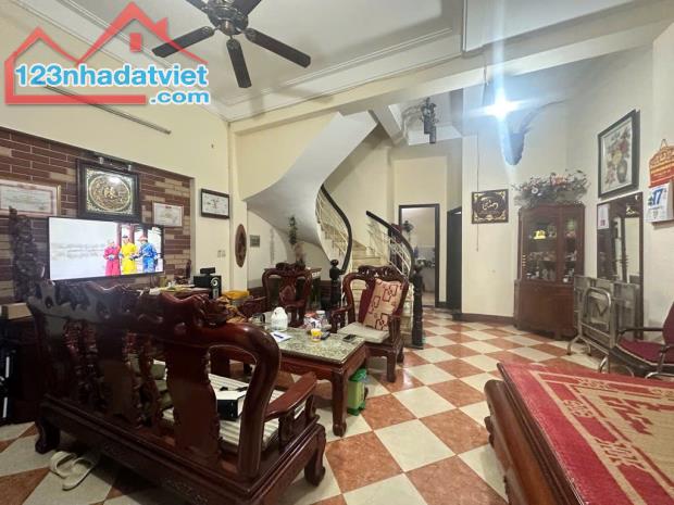 BÁN ĐẤT TẶNG NHÀ  MẶT NGÕ 66  PHỐ NGỌC LÂM -91M2-MT 6,4M- 21 TỶ-KINH DOANH BẤT CHẤP - 1