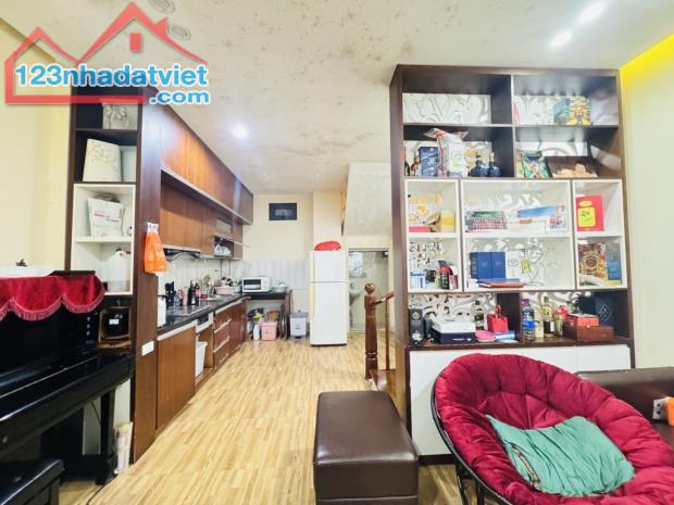 Quận Ba Đình, phố Đội Cấn, giá hợp lý, sổ đỏ sẵn sàng, diện tích 42m2 - 1