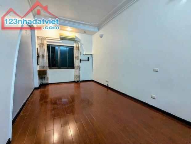 BIỆT THỰ KIM MÃ - THIẾT KẾ TÂN CỔ ĐIỂN - LÔ GÓC - THOÁNG SÁNG - NỘI THẤT TIỀN TỶ.