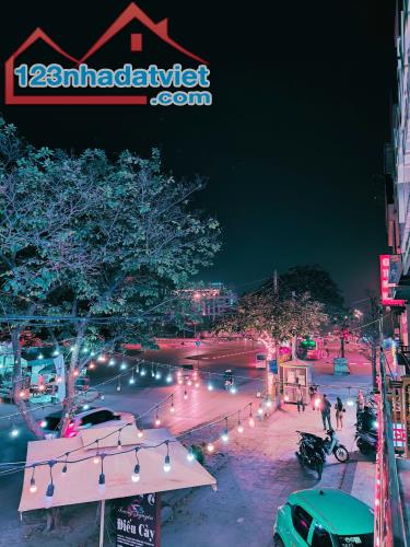 DUY NHẤT 1 CĂN MẶT PHỐ - BIỆT THỰ Garden Xuân Phương 135m 6 tầng thang máy - lô góc 3 mặt - 2
