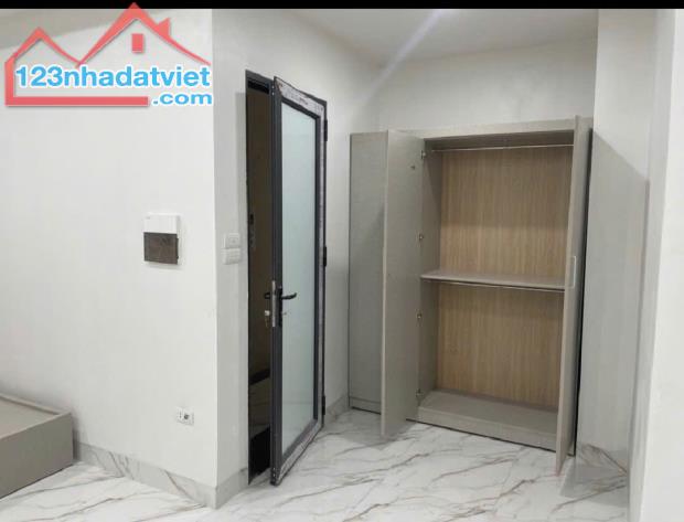 Thang máy, hàng xóm Time City, 6 phòng khép kín, 70m2 nhỉnh 12 tỷ