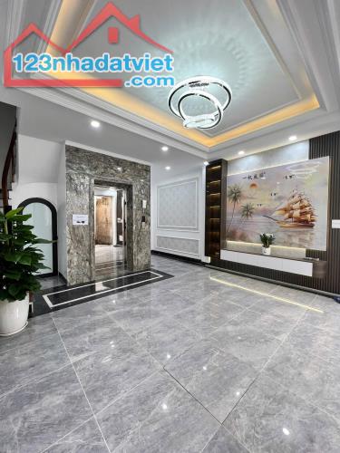 BÁN NHÀ THANH XUÂN, BA GÁC ĐỖ CỬA, THANG MÁY, GẦN PHỐ, NHÀ MỚI, 40M2x6Tx5M, GIÁ 9,9 TỶ