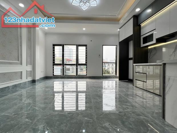 BÁN NHÀ THANH XUÂN, BA GÁC ĐỖ CỬA, THANG MÁY, GẦN PHỐ, NHÀ MỚI, 40M2x6Tx5M, GIÁ 9,9 TỶ - 2