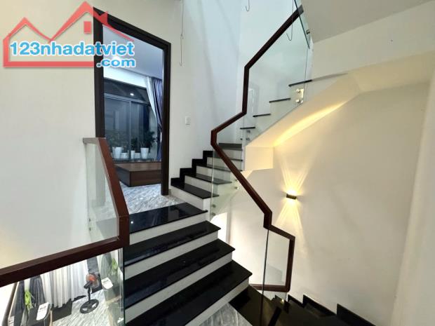 BÁN NHÀ HẺM XE HƠI CẠNH BẾN XE MIỀN TÂY NHÀ MỚI VÀO Ở NGAY GIÁ 100m2 GIÁ 5tỷ5 - 1