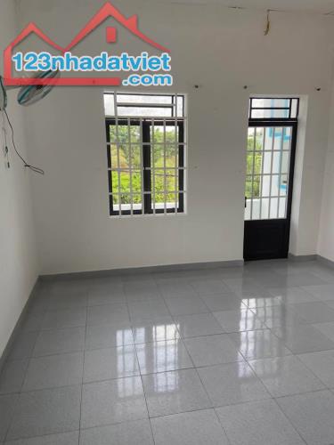 BÁN GẤP CĂN TRỌ 130M2- 1 LẦU 1 TRỆT - 3 PHÒNG TRỌ-TÂN THÔNG HỘI-CỦ CHI - 5