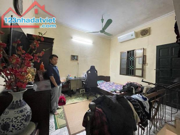 Bán Nhà Mặt Phố Từ Hoa Tây Hồ 160m4T MT8m LÔ GÓC 2 Vỉa Hè VIEW Hồ 120 Tỷ Từ Hoa. - 1